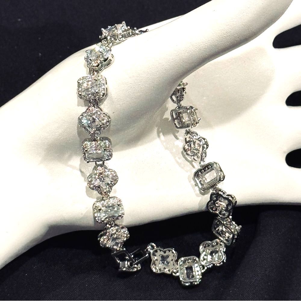 AJ USA Boutique Icy VVS CZ SS Plated Stainless Steel Tennis Bracelet NWT 7.75in